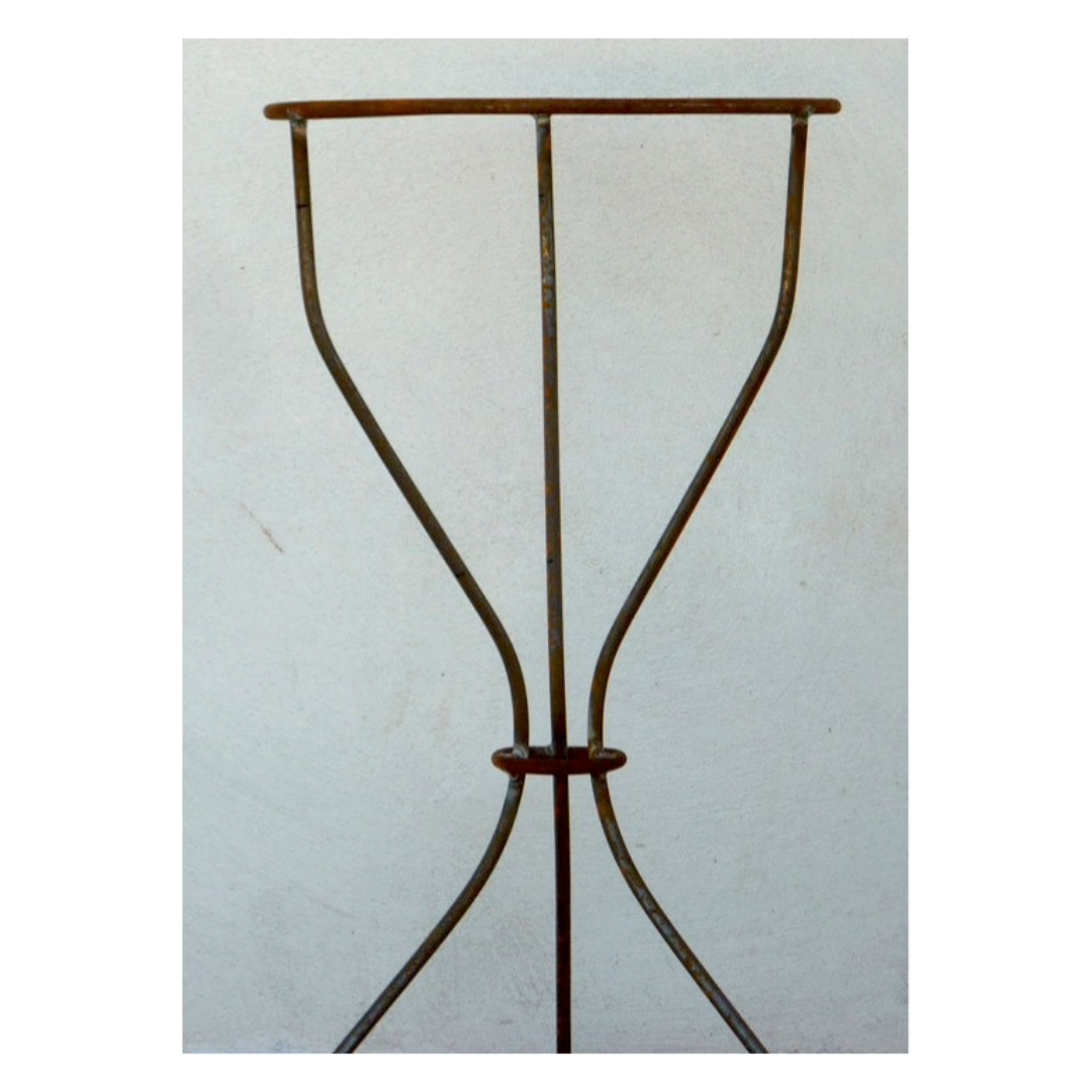 Medium Triple Leg Stand