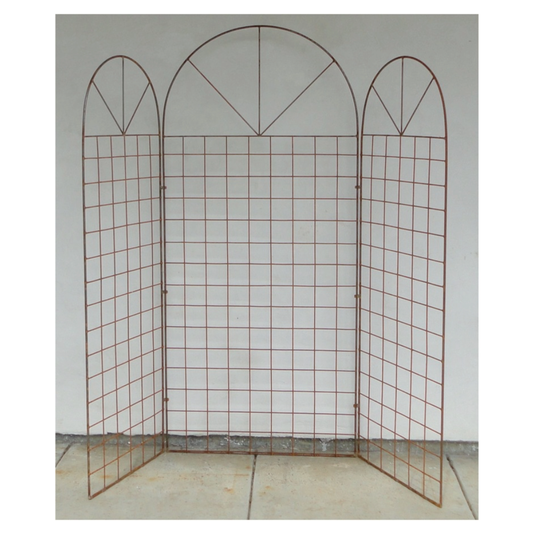 Tri-Fold Trellis